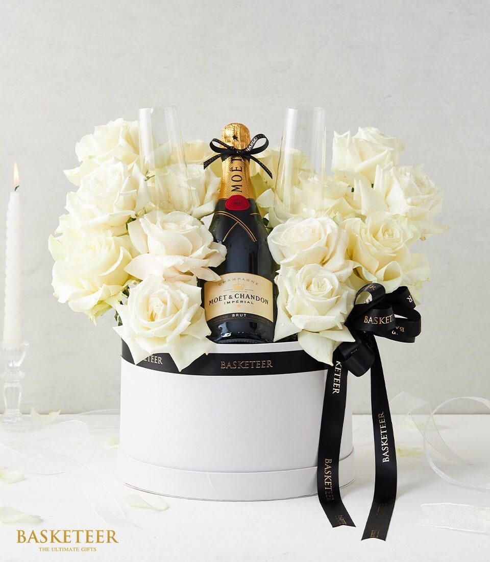 White Roses Petal & Wine Box Set