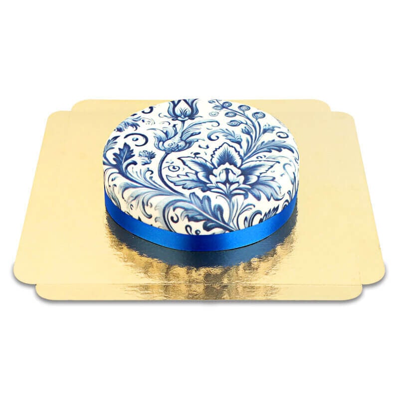 Blue porcelain painted cake (Small (18 cm (6 servings)))