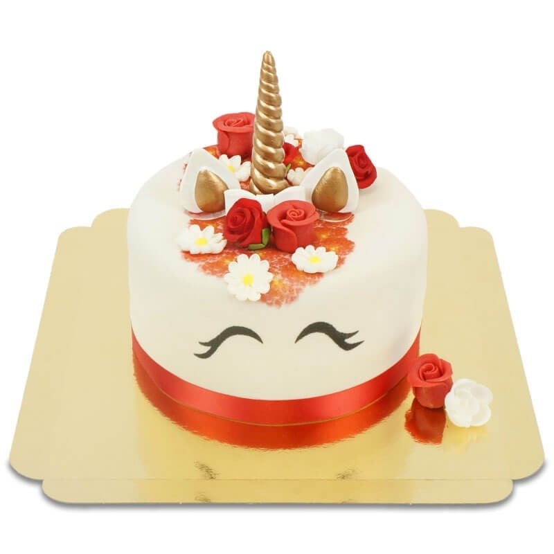 Red unicorn deluxe cake - double height (Small (18 cm (12 servings)))