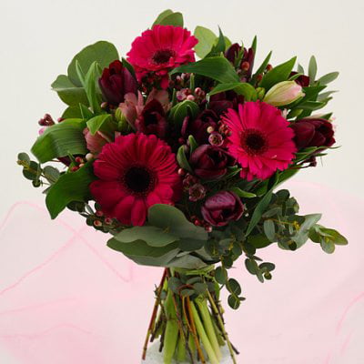 Send the bouquet of Vromromantik as a flower bud