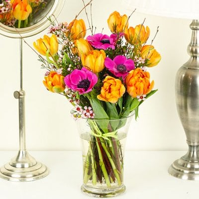 Send the bouquet of Orange Waters Bouquet as a flower bud