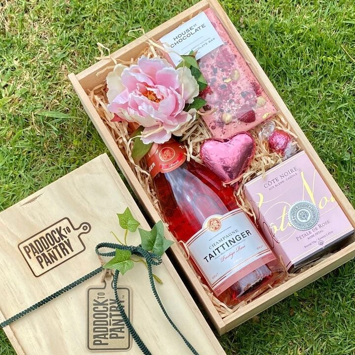 Pink Champagne Gift Basket