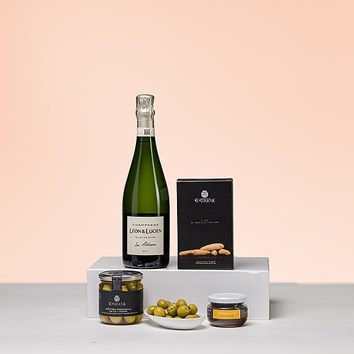 Leon & Lucien Champagne and Savory Snacks