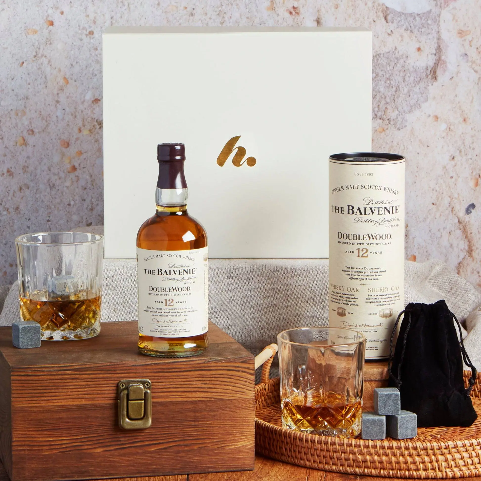 Whisky, Glasses and Whisky Stones Gift