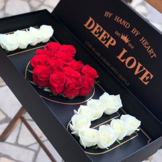 A Box with Roses "I Love You"
