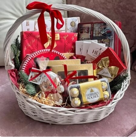 Gift Basket "Chocolate Kingdom"