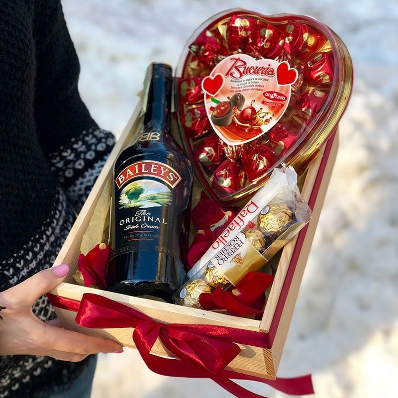 Gift Box — The First Date