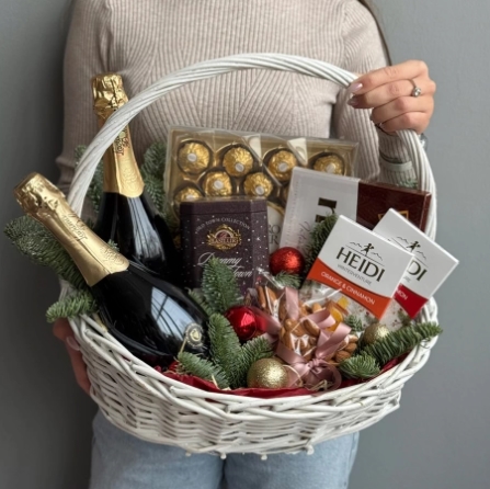 Gift Basket "Kingdom of Frozen Nights"