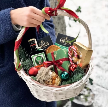 Gift Basket "Lumberjack's Hut"