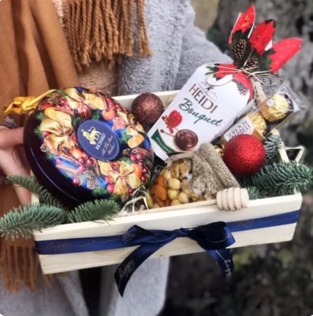 Gift Box "New Year's Joy"