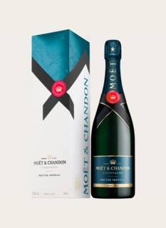 Moet & Chandon Nectar Champagne 75cl in a luxury gift box