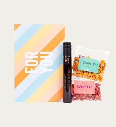 Letterbox drinks package Wine and Peanuts