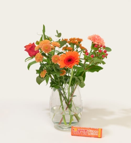 Letterbox flowers with Tony Chocolonely Caramel Sea Salt Chocolate bar