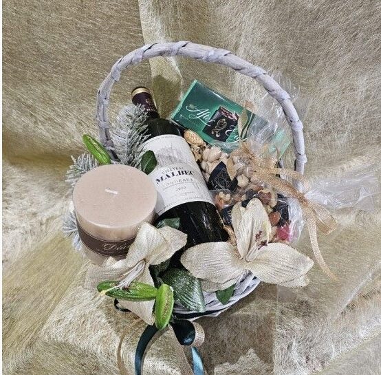 Holiday Cheers Basket