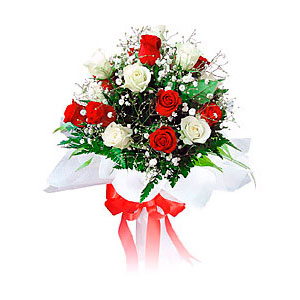 Mixed Bouquet of Red & White Roses