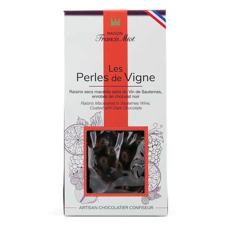 Les perles de vigne - Dried Sauternes grapes coated with chocolate