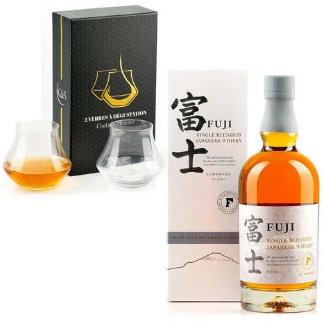Fuji Single Blended Japanese whisky and its 2 tasting glasses