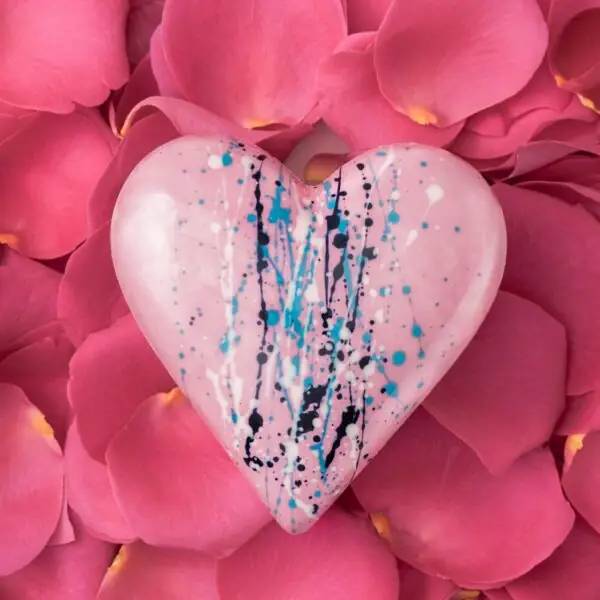 Gra Chocolates – Caramel and Almond Sweetheart