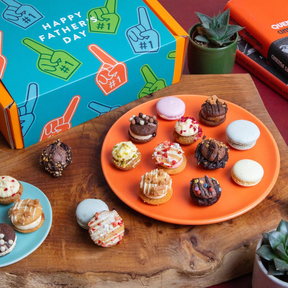 Father's Day Selection Box (12 Pieces)