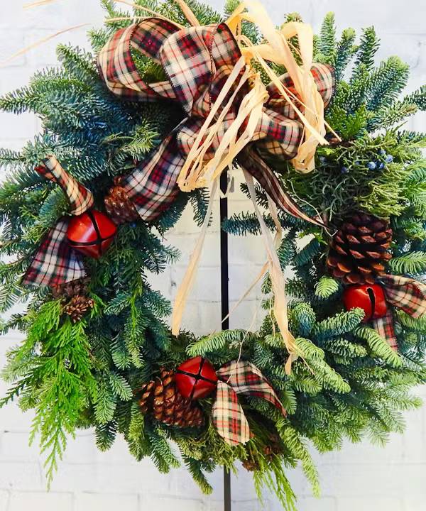 Cabin Bells Wreath (Classic)