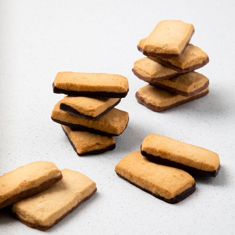 Macadamia Nut Shortbread - Milk Chocolate Layer