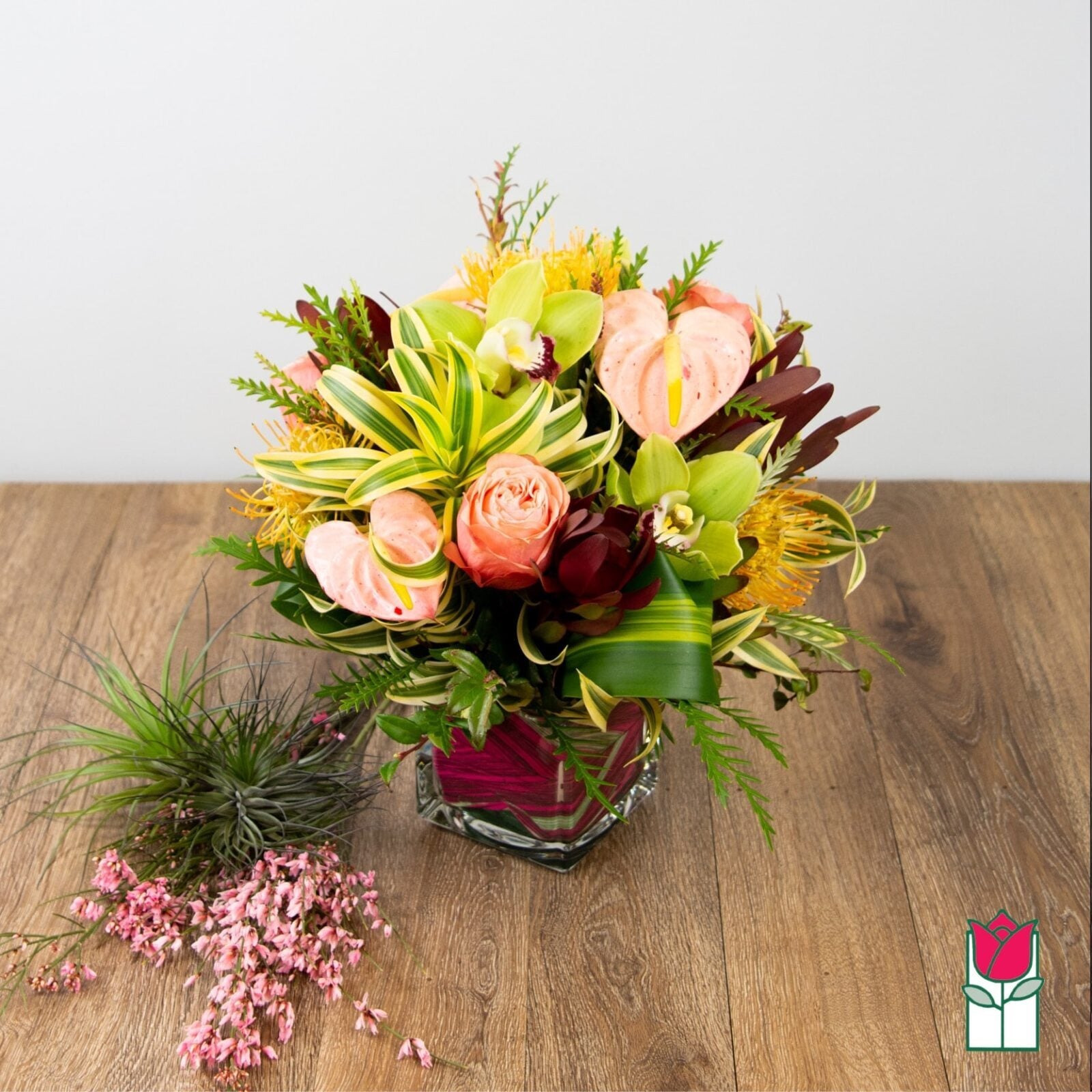 Beretania's Emerald Tropical Arrangement (Standard)