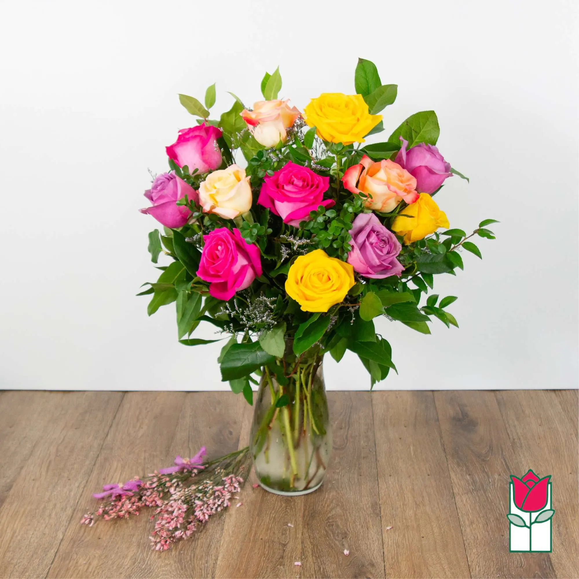 Beretania's Medium Stem Rose Arr - Mix (Colors Vary)