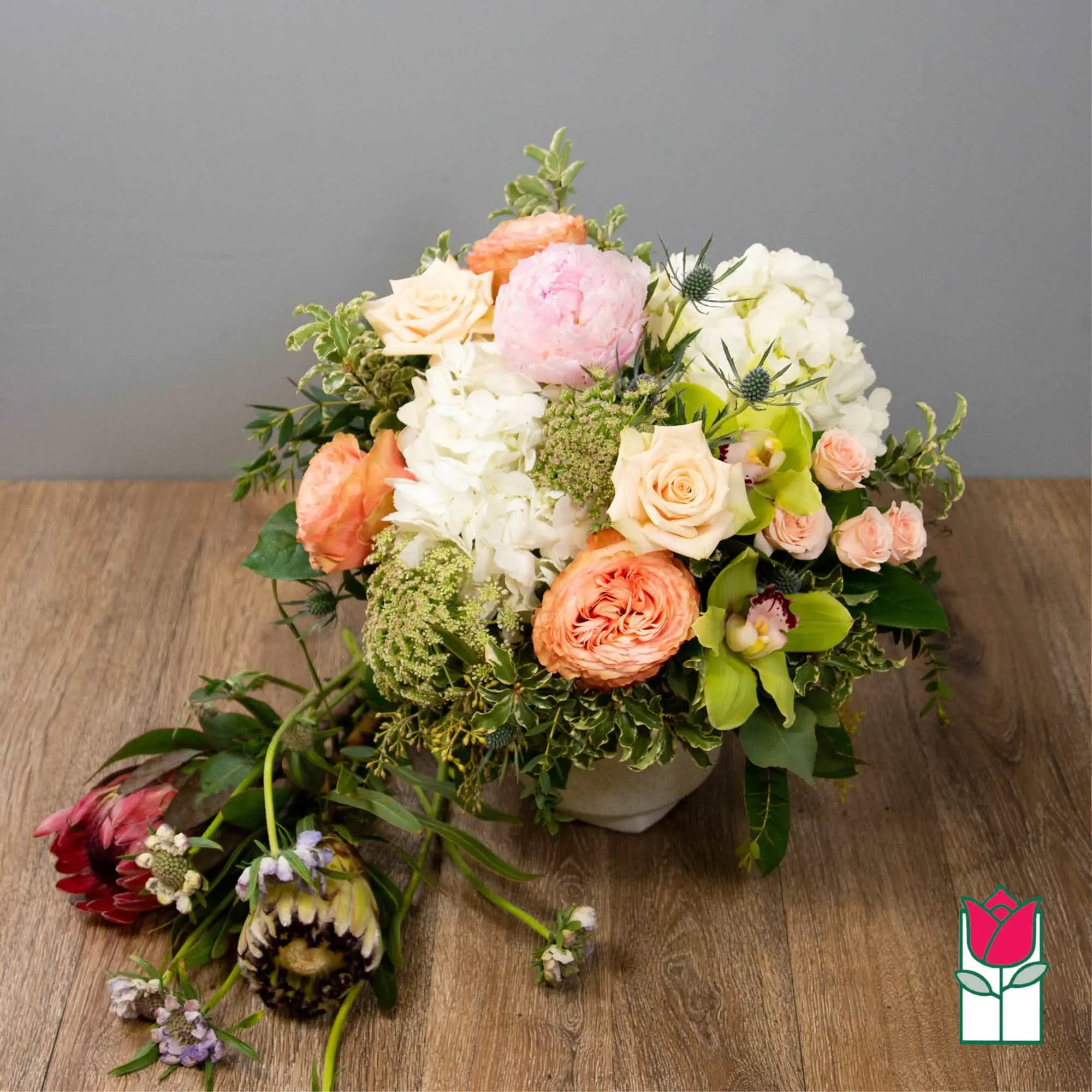 Beretania's Amore Bouquet (Varieties Vary)