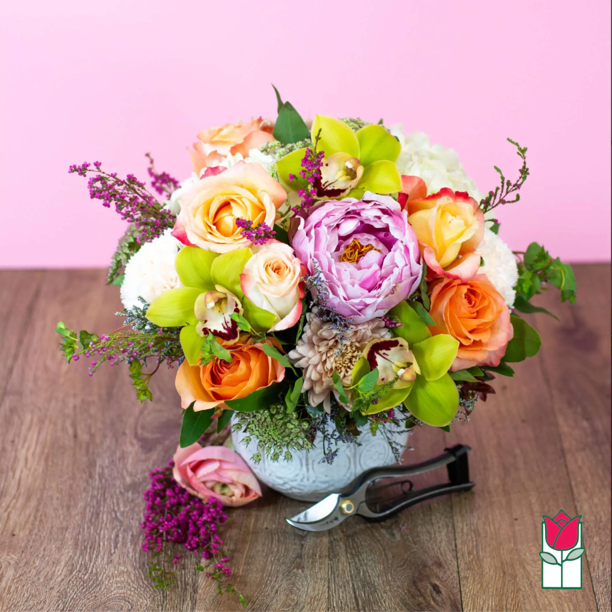 Beretania's Aubrey Bouquet (Seasonal Varieties Vary)