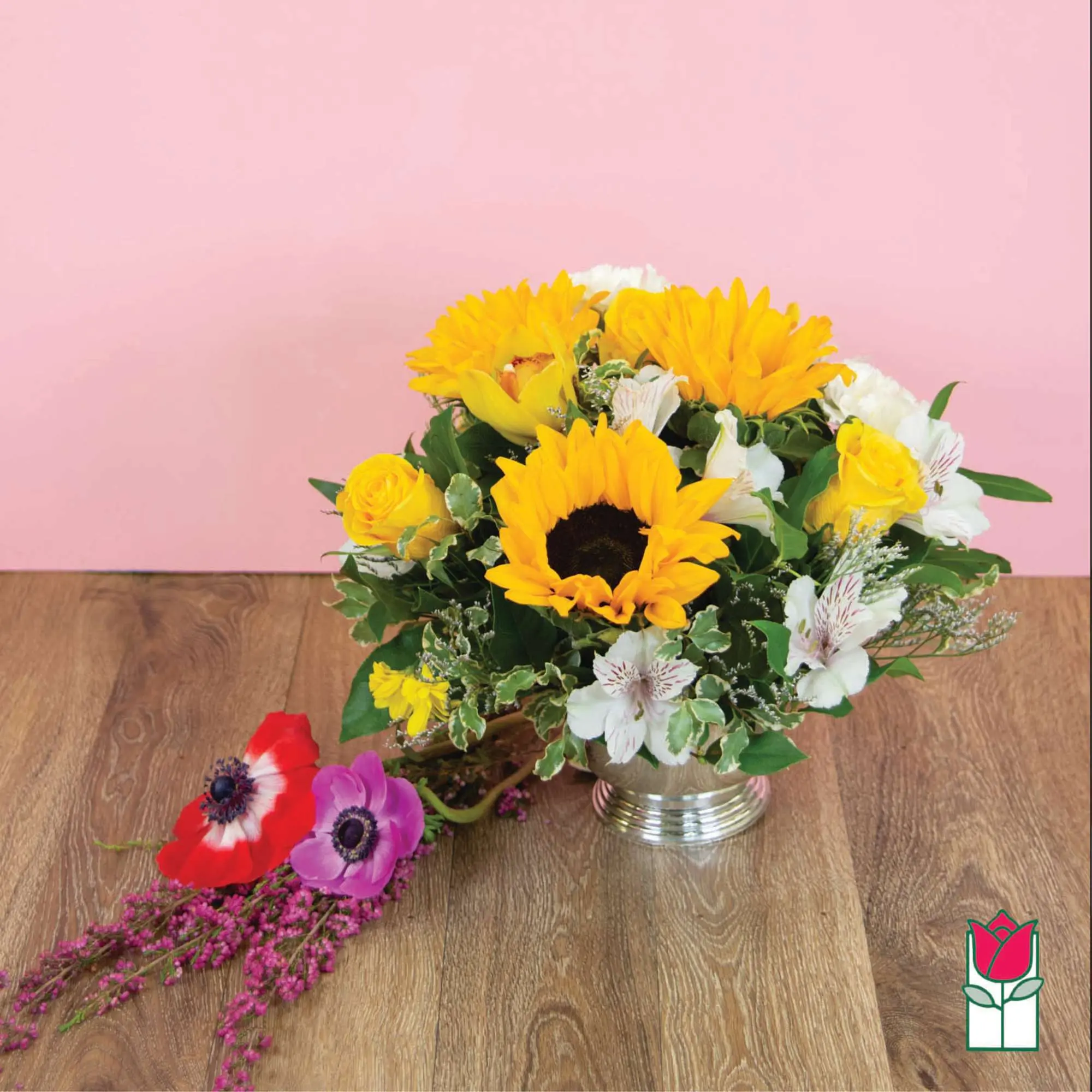 Beretania's Treasured Bouquet (Seasonal Varieties Vary)