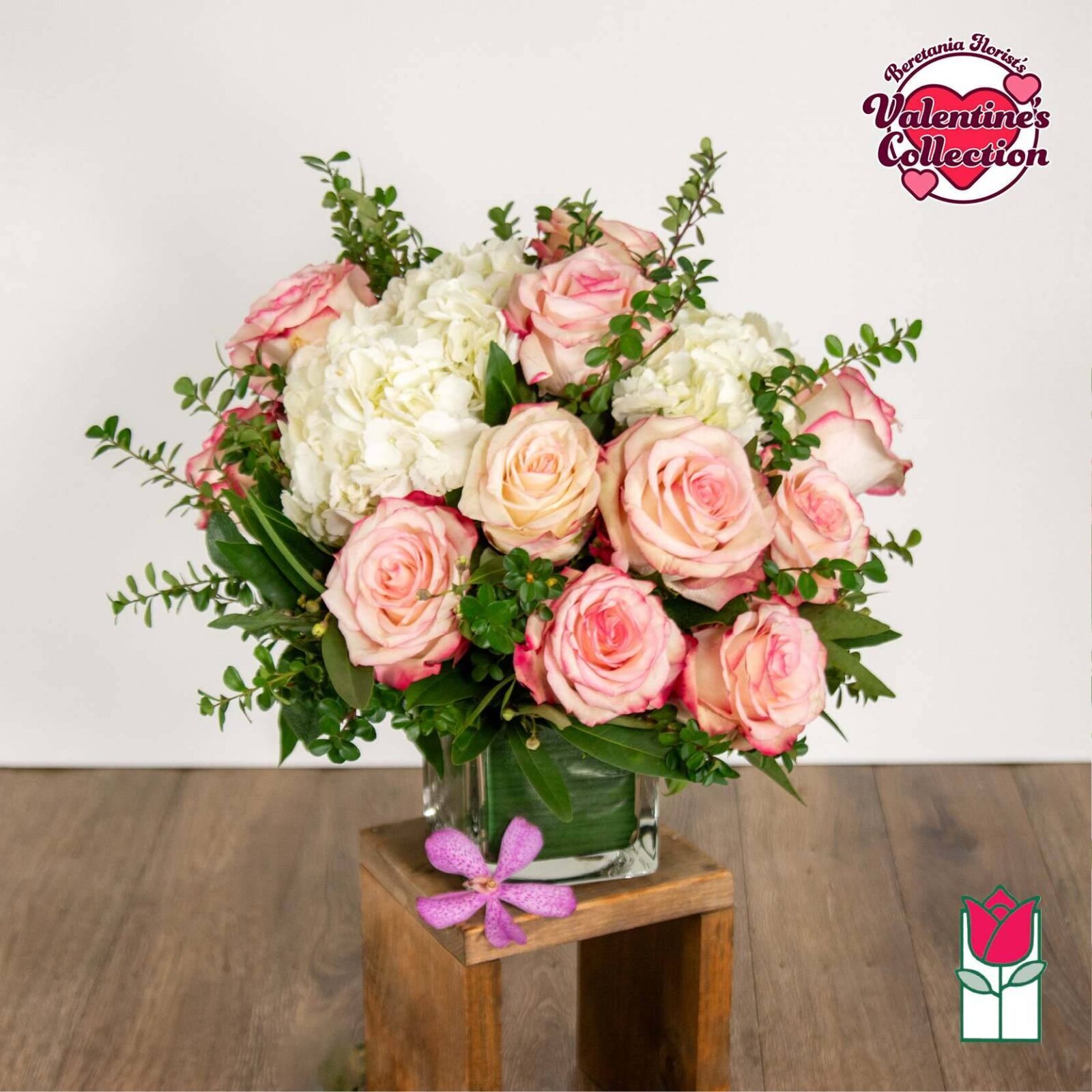 Beretania's Compact Bouquet - Pink (Standard)