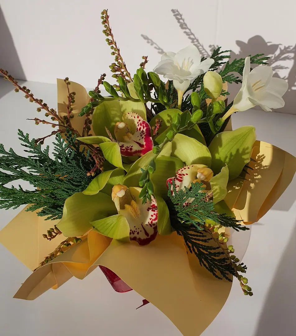 Orchid Posy