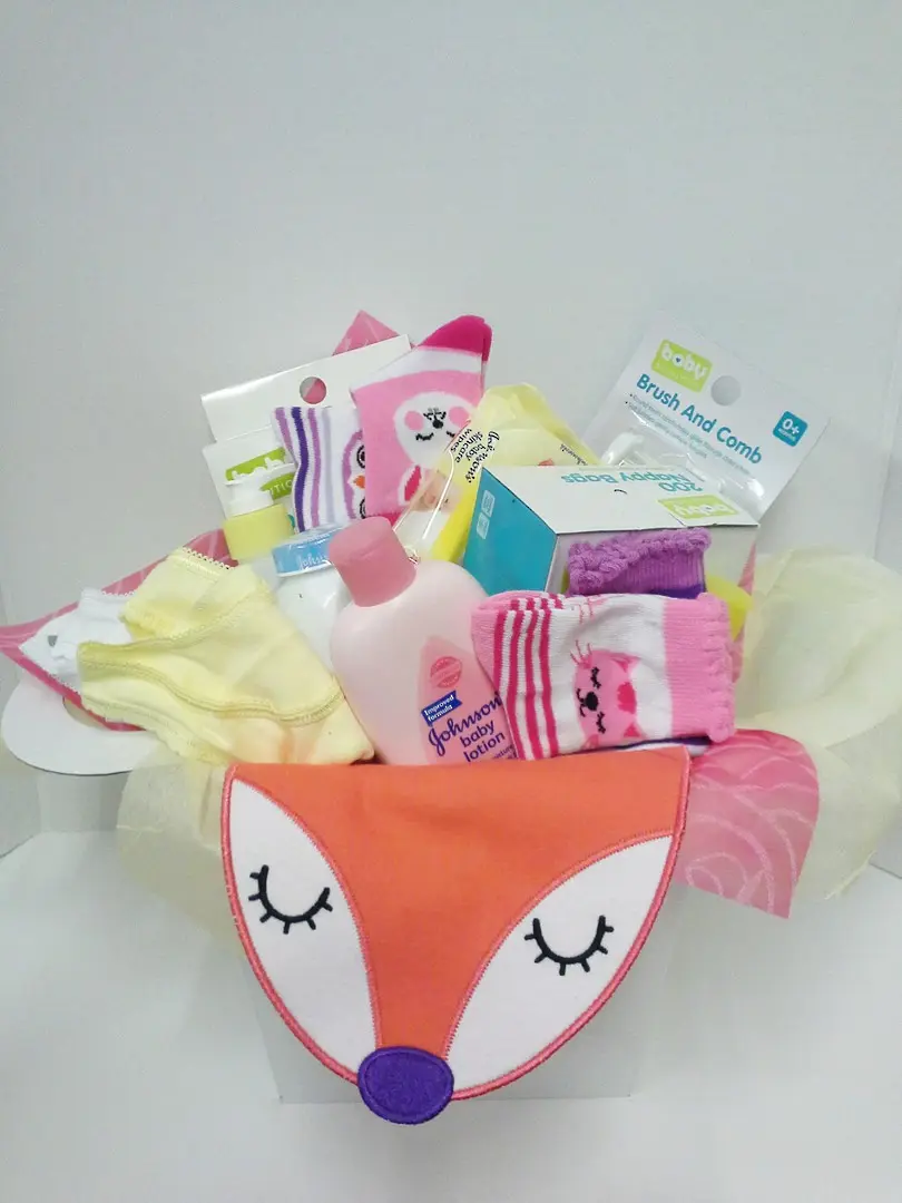 It's a girl giftbasket (Modest)