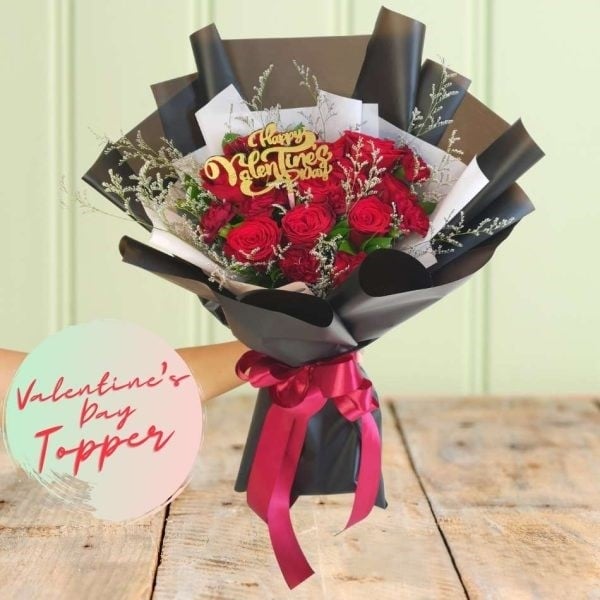 Buket Mawar Merah: A Dozen Red Roses Bouquet