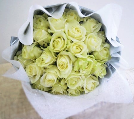 30 White Roses Bouquet