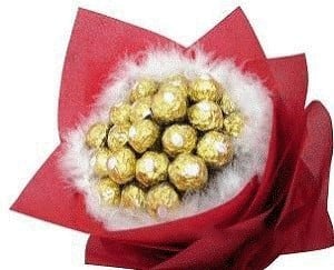 Buket Coklat: Ferrero Love Feathers
