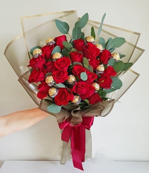 Roses & Choco Tale