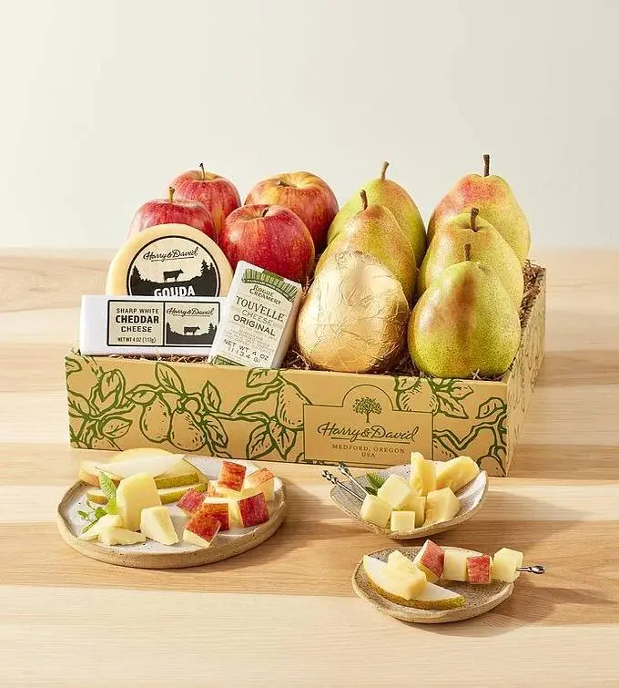 Deluxe Pears, Apples, and Cheese Gift
