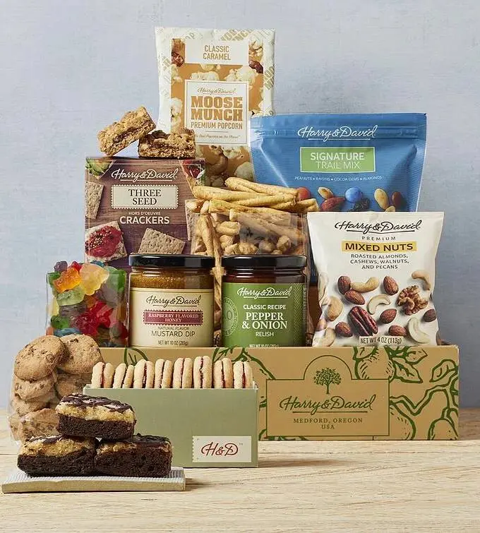 Harry & David Grand Gift Box with Sweet and Salty Treats