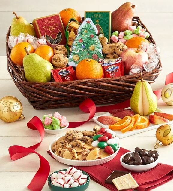 Holiday Gathering Fruit & Sweets Basket (Holiday Gathering Fruit & Sweets Basket)