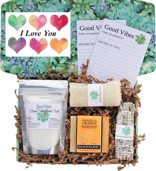 Good Vibes Women's Gift Box - "I Love You" Card (Good Vibes Womens Gift Box - Medium - "I Love You" Card)