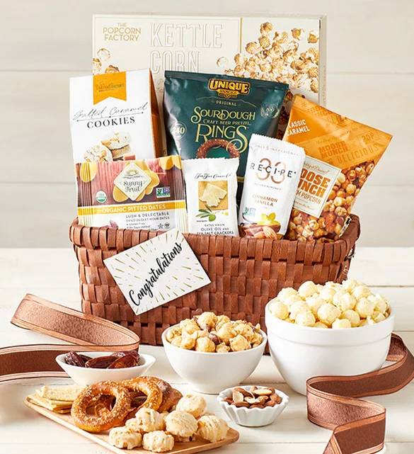 Classic Gourmet Congratulations! Gift Basket (Classic Gourmet Deluxe Congratulations Gift Basket)