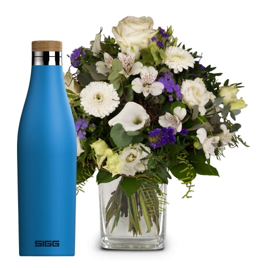 Simply Heavenly ... with SIGG water bottle Meridian Electric Blue 0.5L (Minimum)