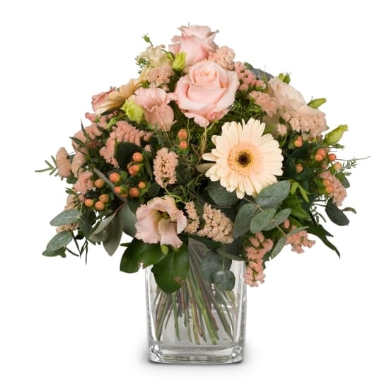 Delicate Seasonal Bouquet (Standard)
