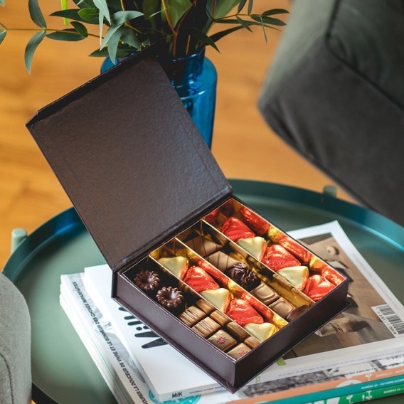 TO LOVE WITH LOVE -50 Chocolates