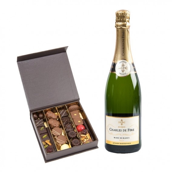 PREMIUM CHOCOLATES AND SPARKLING (NUMBER OF CHOCOLATES(25))