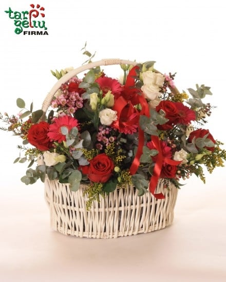 Wonderful Arrangement in Basket (Small)