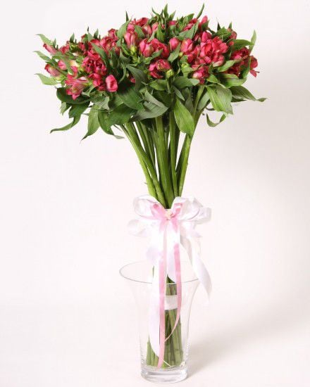 Charming bouquet of alstromeria (Large)