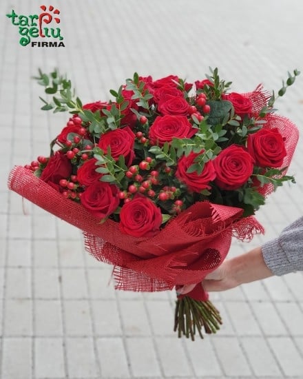 Popular bouquet of roses (Small)