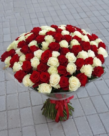 Roses bouquet OUR HAPPINESS (Medium)